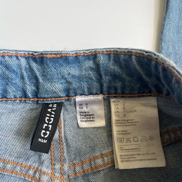 Divided Women’s Light Wash 5-Button High Rise Jeans Size 25 - Picture 2 of 7